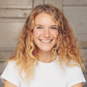 Dr Antje Peters